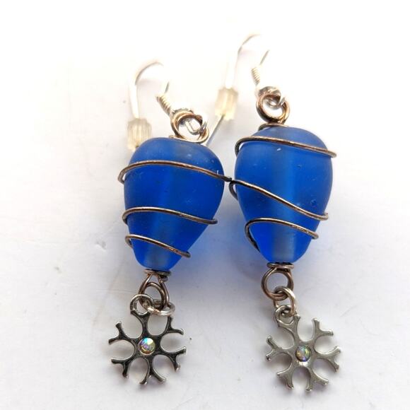 Artisan Made Handcrafted Wire Wrapped Glass Bead Snowflake Charm Hook Earrings - Picture 2 of 3